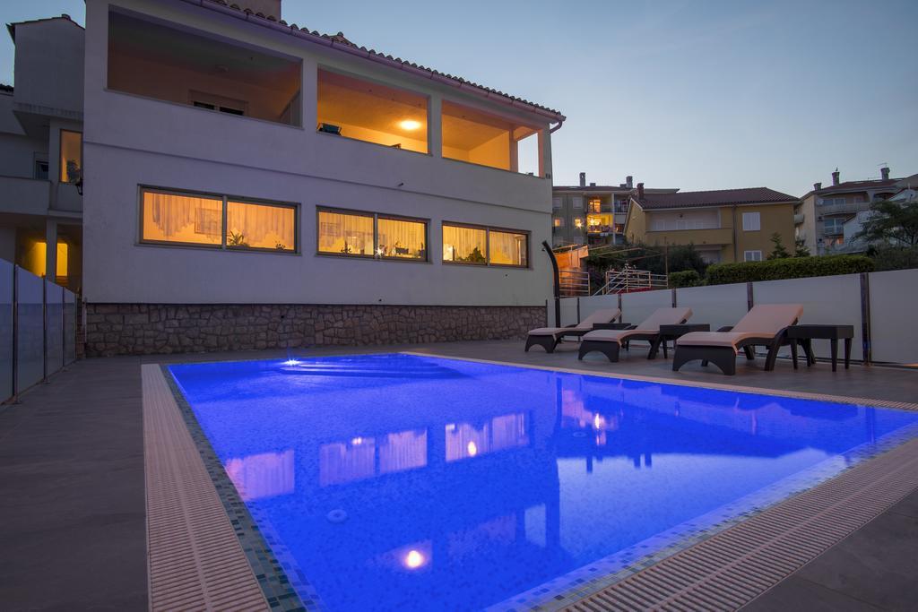 Apartments & Rooms Krk Krk Island Dış mekan fotoğraf